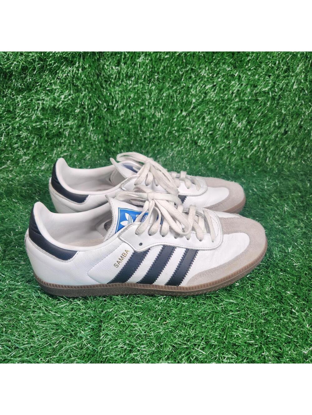 Adidas Samba Shoes IE 3675 Women’s 8 or Youth Size 7 Leather Gum Sole Sneakers